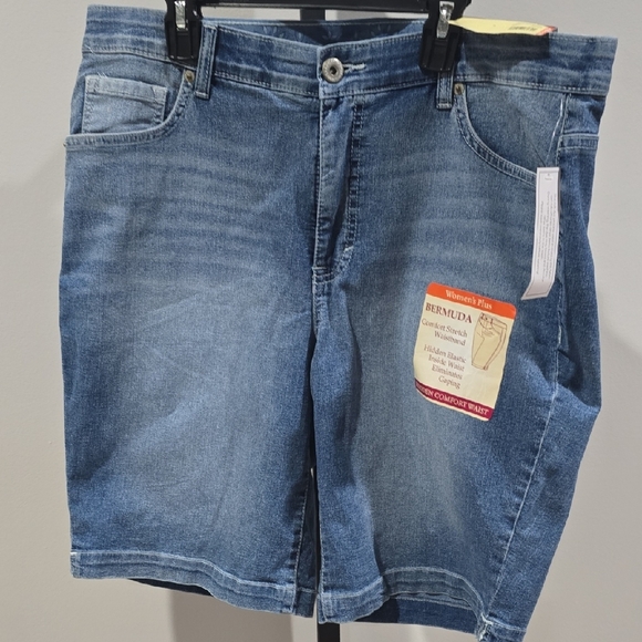 Faded Glory Pants - NWT Bermuda Shorts